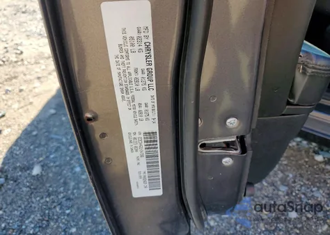 2014 Dodge Charger Sxt z USA, uszkodzony, nr VIN 2C3CDXHG2EH347266